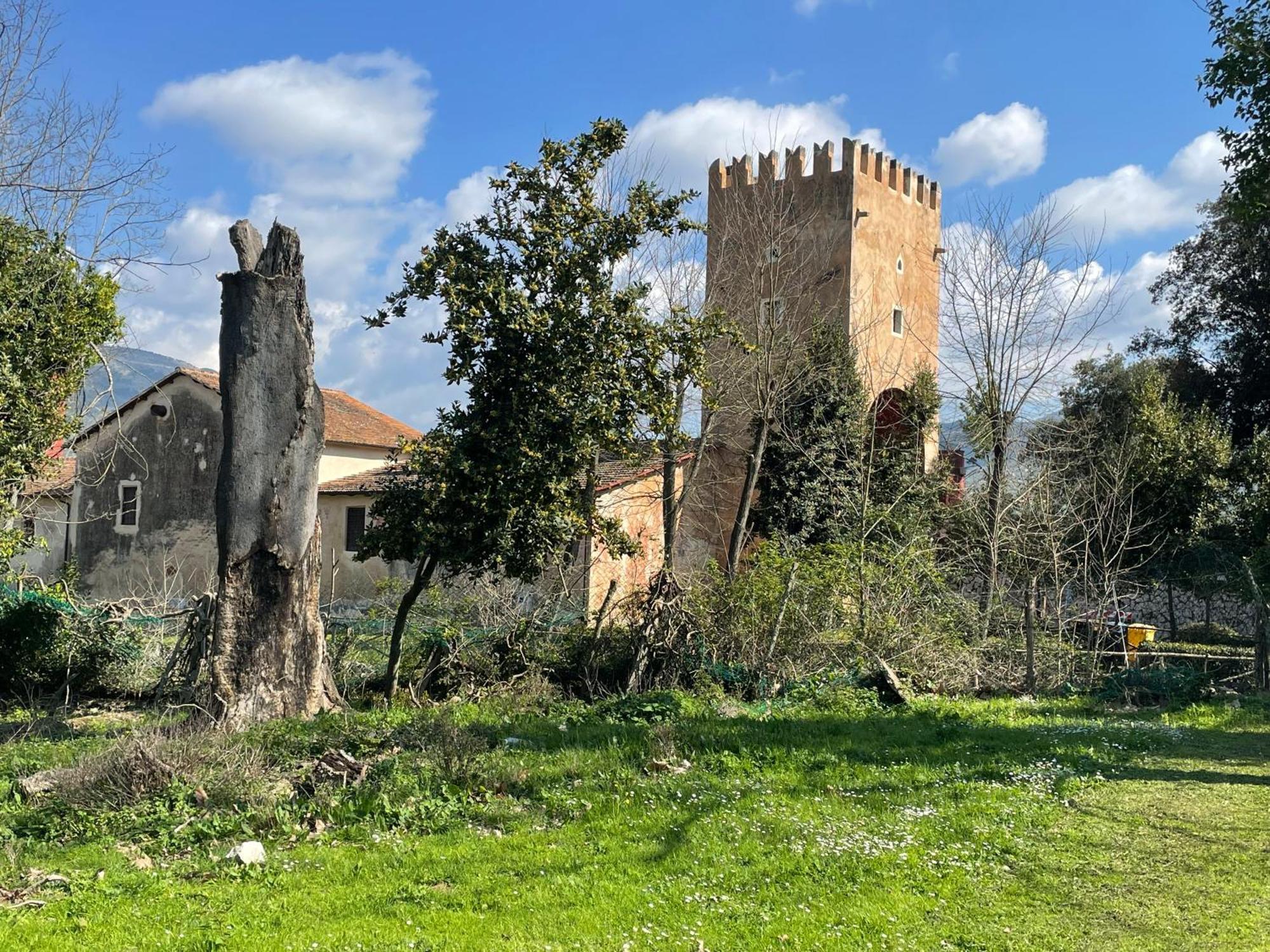 Alloggio La Torre Fossanova Priverno Exterior photo